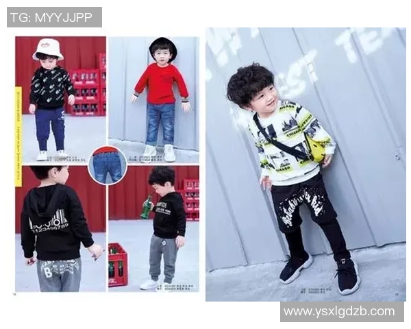 足球明星大头宝宝图片展现可爱与魅力的完美结合，球场外的萌趣瞬间